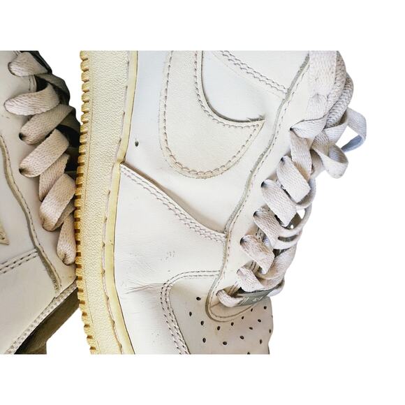 Nike Women’s Air Force 1 Low Summit Sneaker 8.5 White Streetwear Y2K Vintage AF1 - Picture 6 of 10